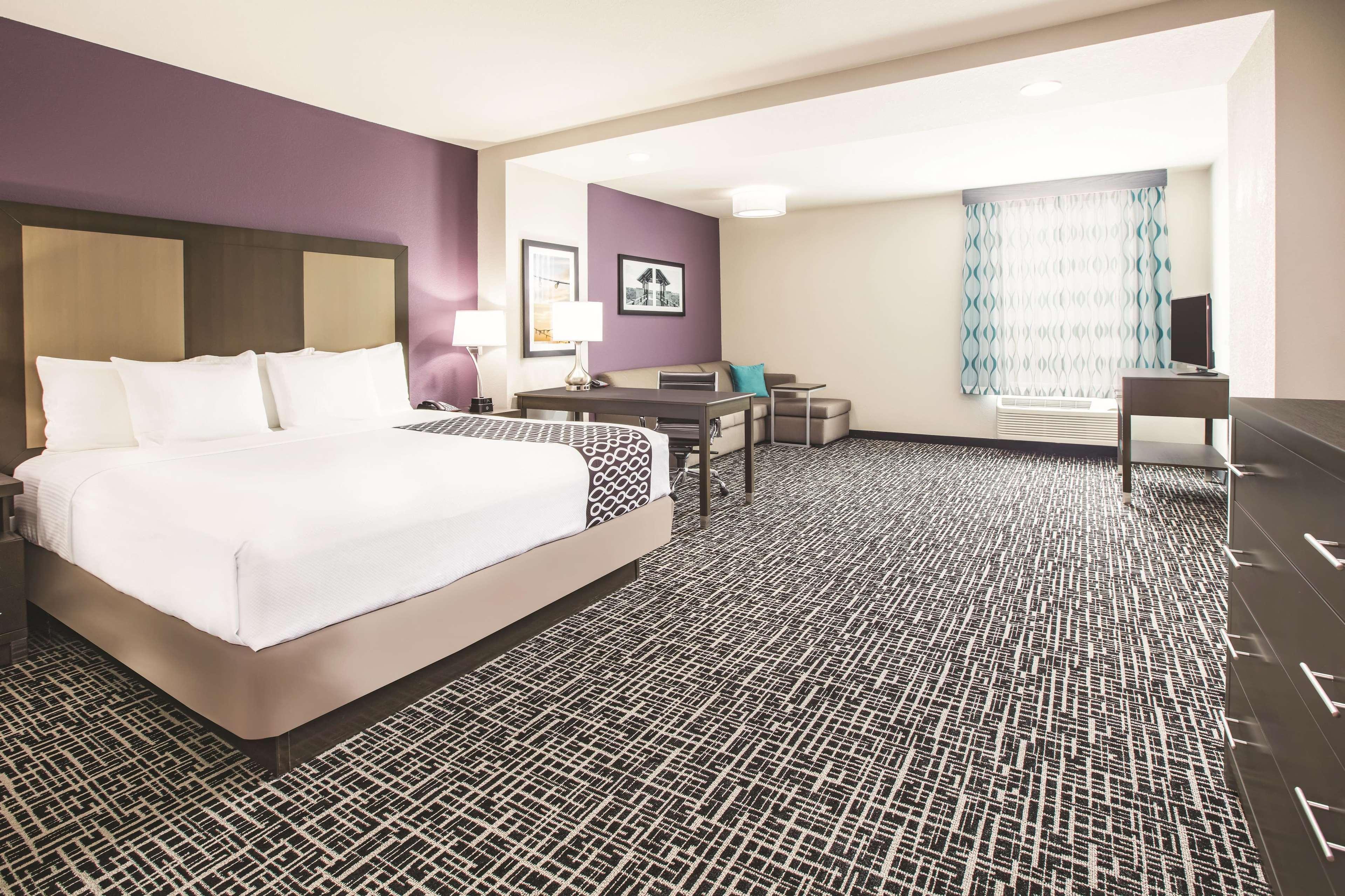 La Quinta By Wyndham Dallas Plano - The Colony Exterior photo
