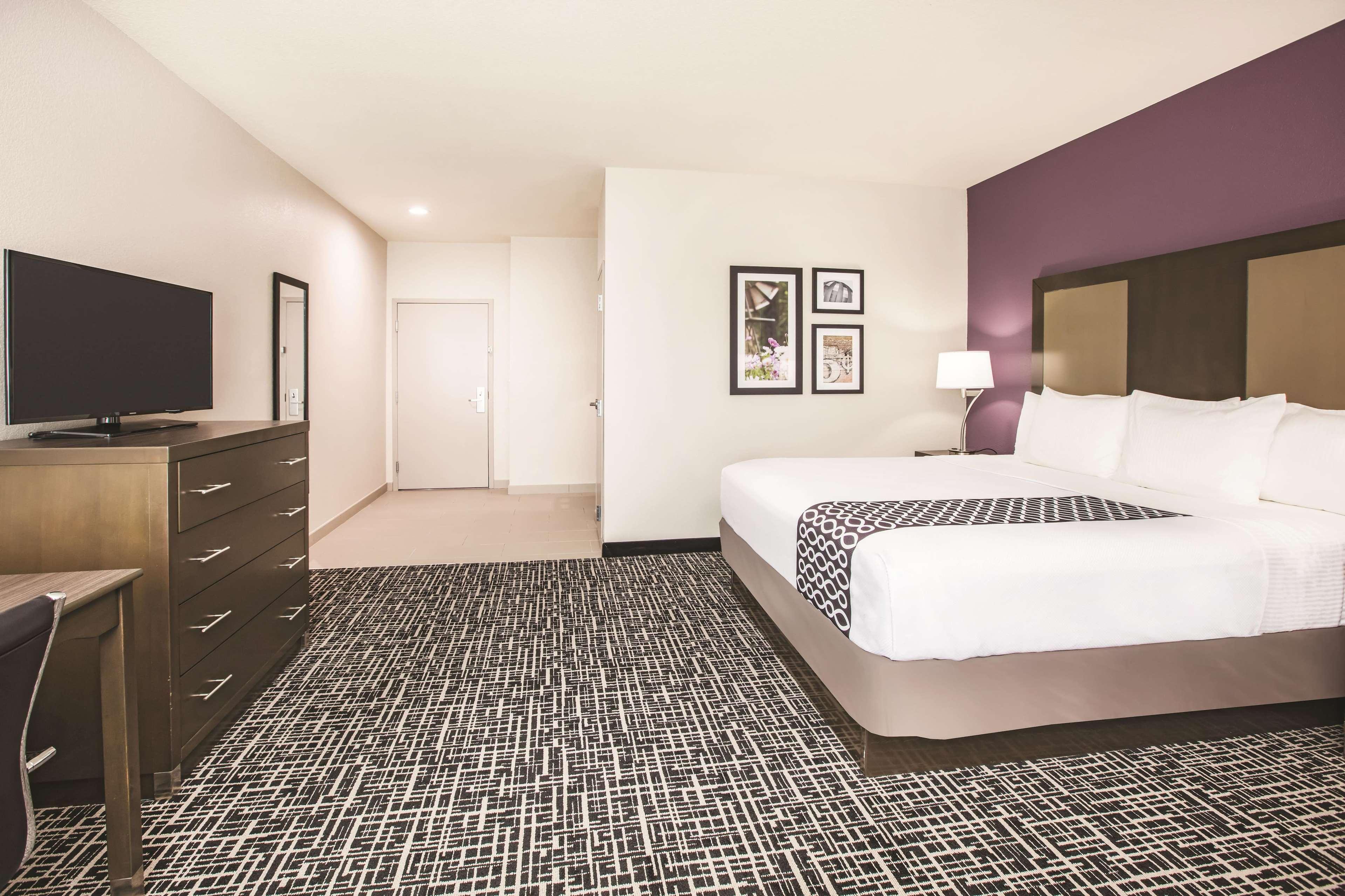 La Quinta By Wyndham Dallas Plano - The Colony Exterior photo