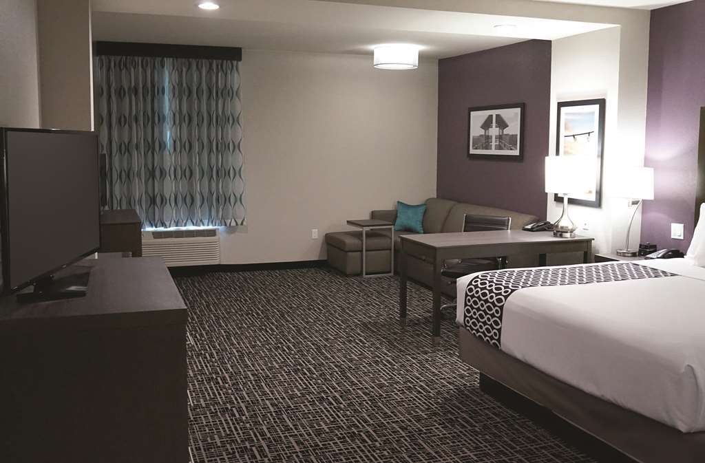 La Quinta By Wyndham Dallas Plano - The Colony Room photo