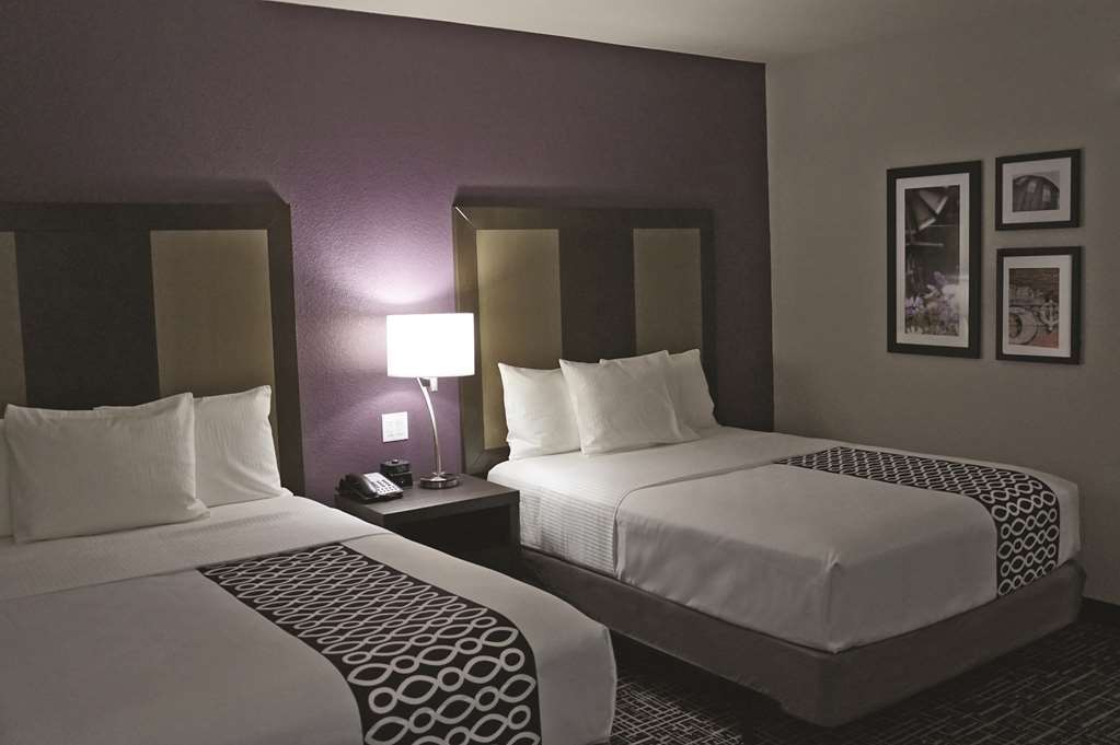 La Quinta By Wyndham Dallas Plano - The Colony Room photo