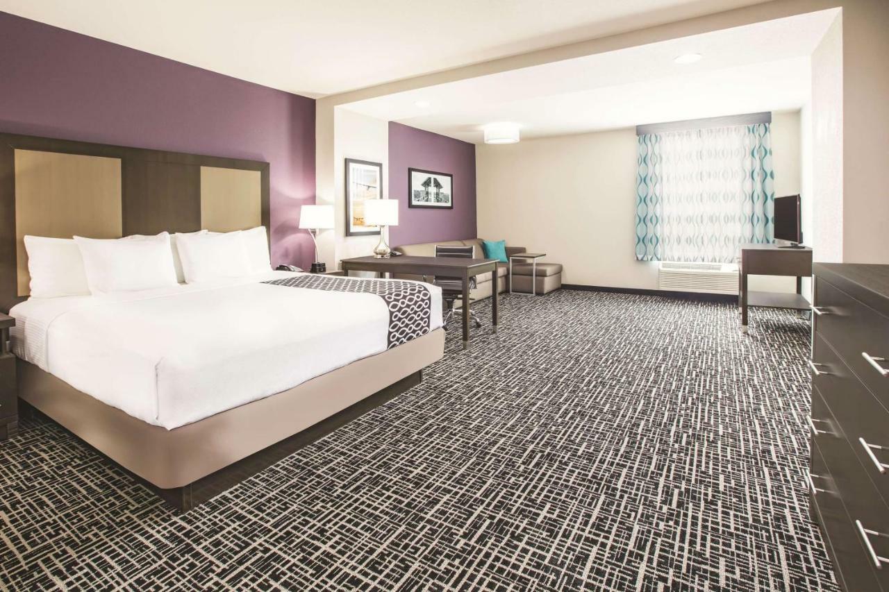 La Quinta By Wyndham Dallas Plano - The Colony Exterior photo